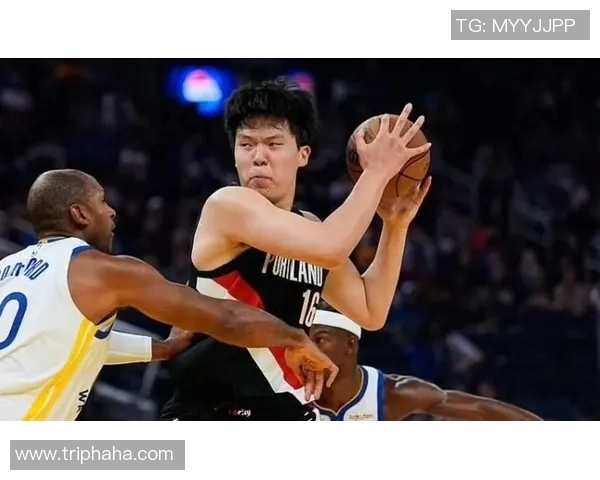 杨瀚森替补席不甘哭泣!美网友更支持他了!球员有羞耻心是好事 杨瀚森替补席不甘哭泣!美网友更支持他了!球员有羞耻心是好事