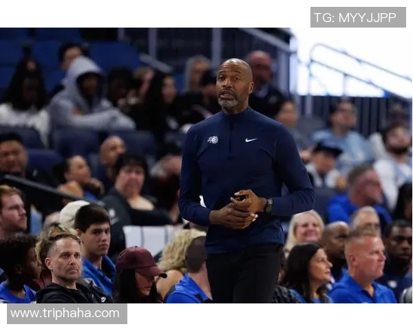 莫斯利谈三分失准:好机会更要坚决出手 莫斯利谈三分失准:好机会更要坚决出手