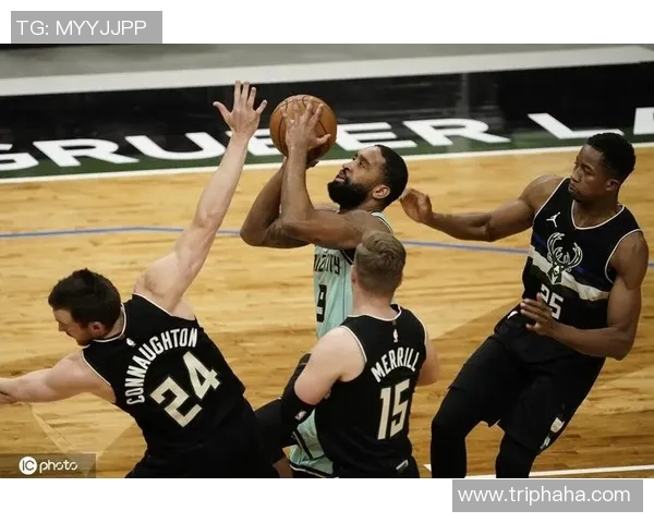 黄蜂队以111-100战胜雄鹿队,布里奇斯砍下20分终结连败 黄蜂队以111-100战胜雄鹿队,布里奇斯砍下20分终结连败